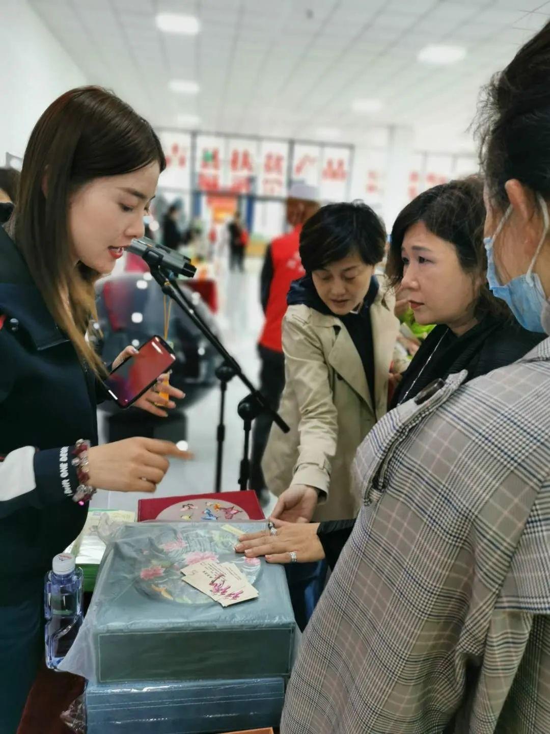 原州区高素质农民学用贯通培育项目，农村电商直播人才的崛起之路