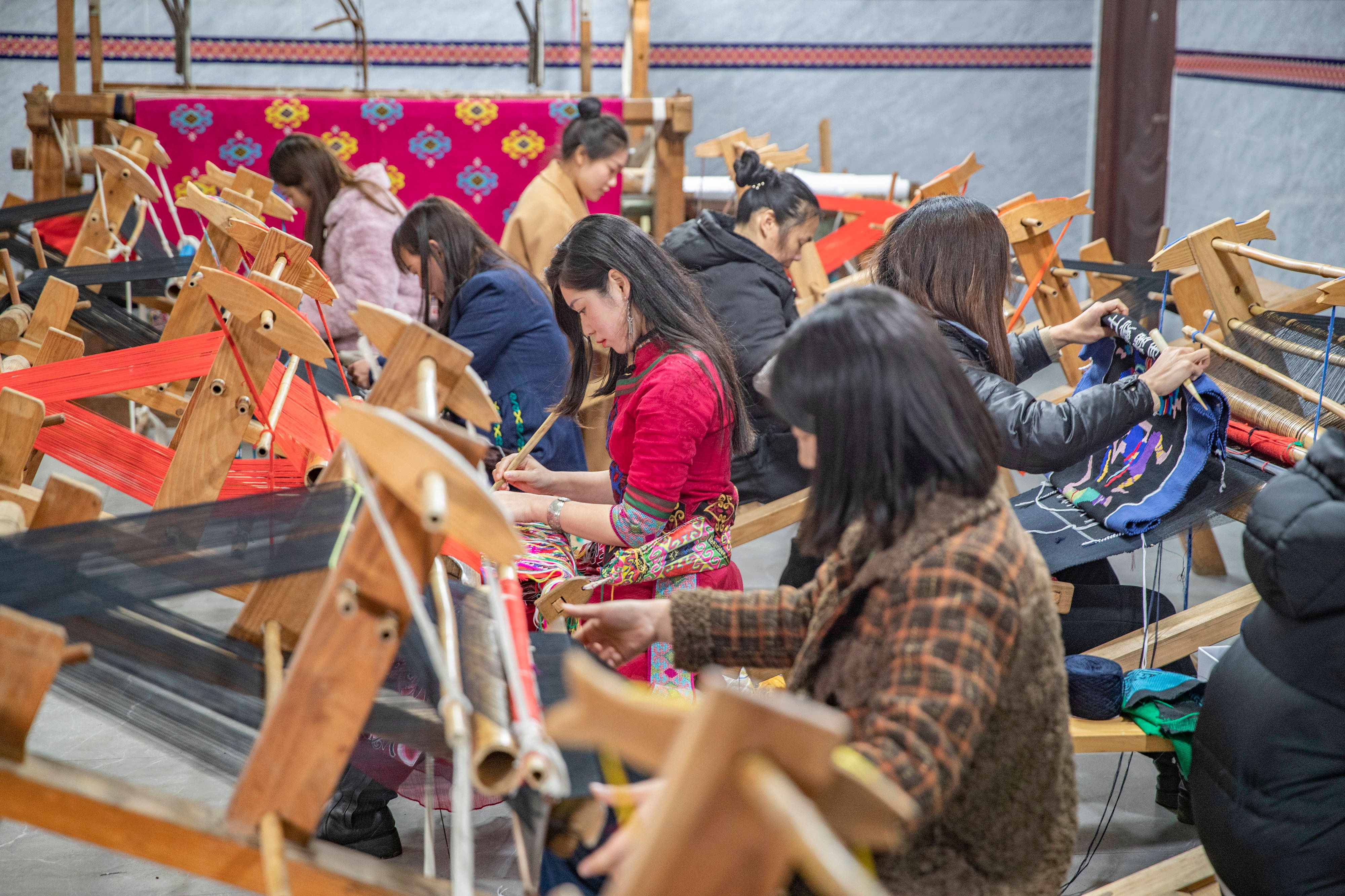 非遗手工坊冬日生产热潮涌动