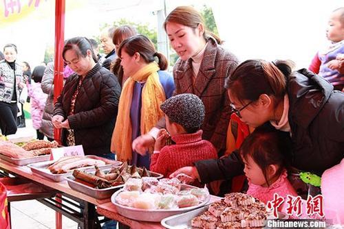 广西柳城华侨农场美食节，游客打卡热门胜地